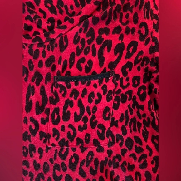 SOMA Embraceable Red & Black Leopard long sleeve night shirt gown sleep shirt - Picture 6 of 6